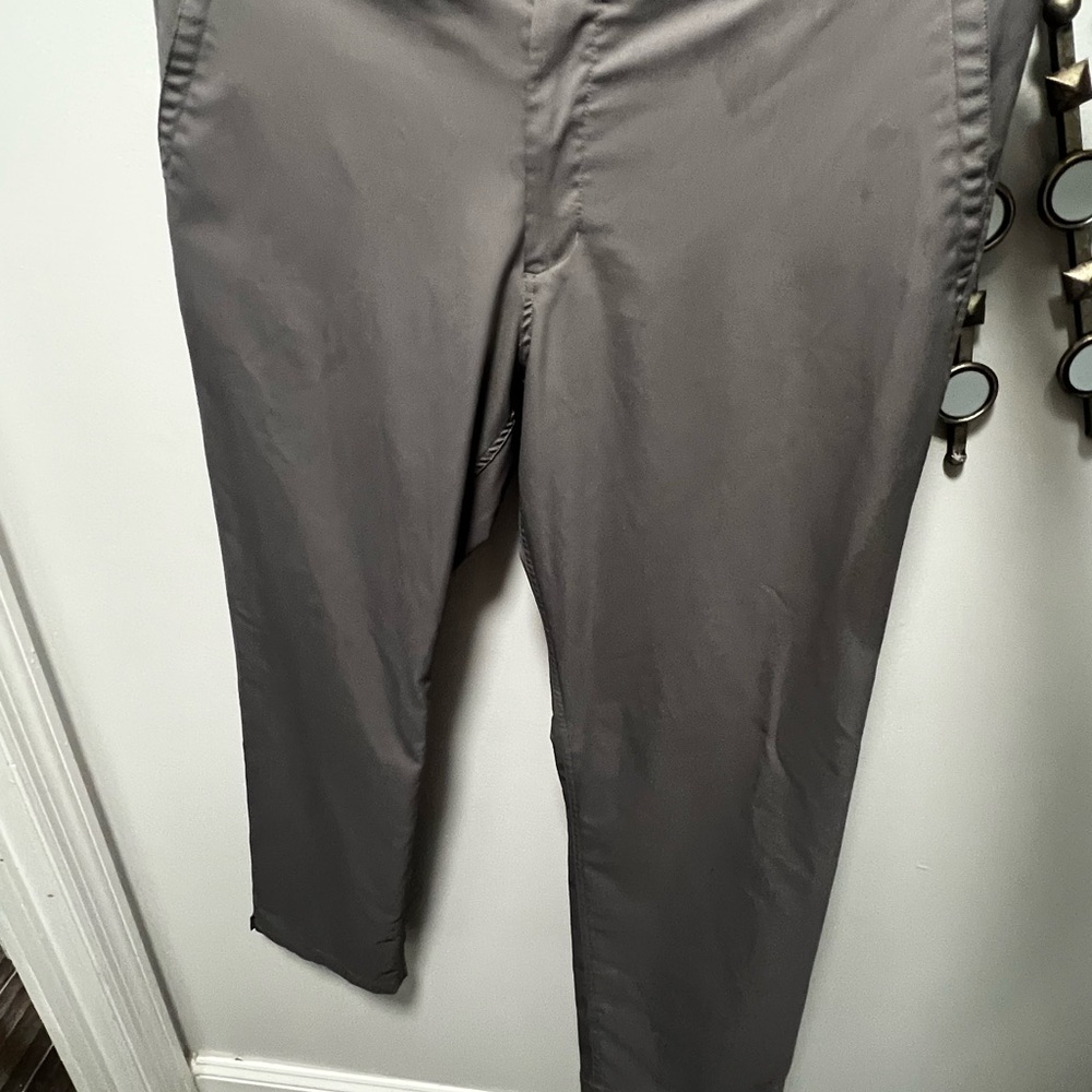 Nike Men's Gray lightweight golf pants